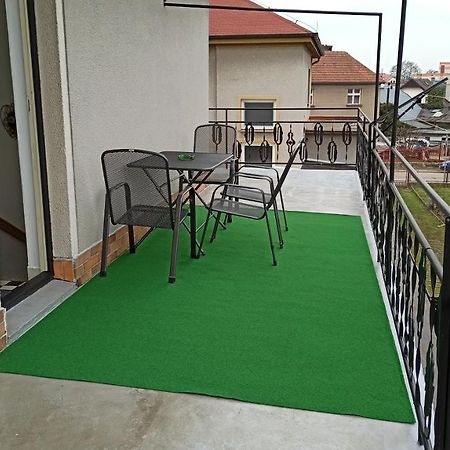 Apartmán Milena Jicin Exterior foto