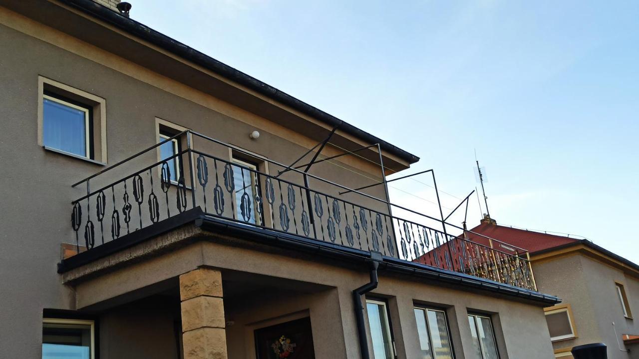 Apartmán Milena Jicin Exterior foto