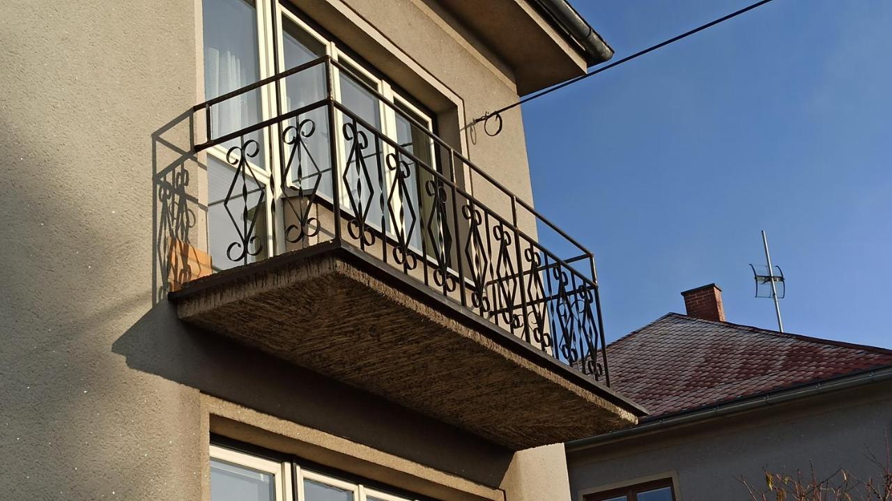 Apartmán Milena Jicin Exterior foto
