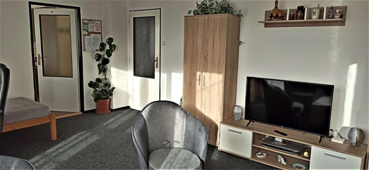 Apartmán Milena Jicin Exterior foto