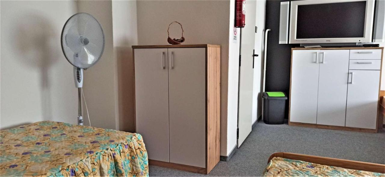 Apartmán Milena Jicin Exterior foto